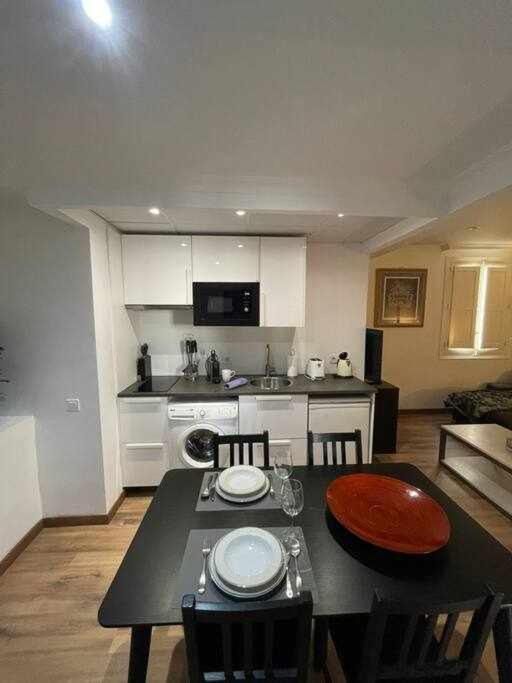 Apartamento IV Alcalaretiro Ideal Parejas マドリード エクステリア 写真