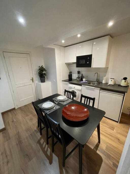 Apartamento IV Alcalaretiro Ideal Parejas マドリード エクステリア 写真