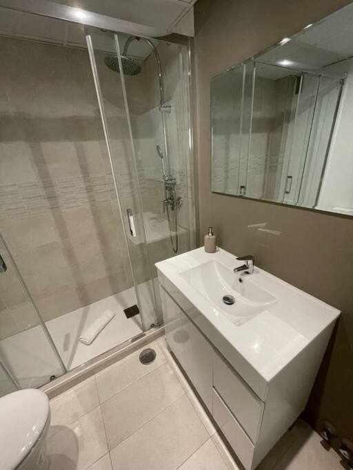 Apartamento IV Alcalaretiro Ideal Parejas マドリード エクステリア 写真